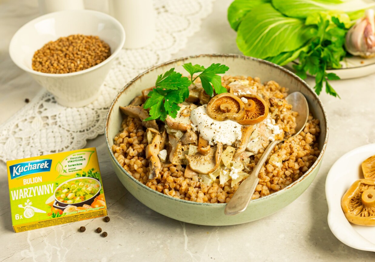 Rydze na bulionie z kaszą skąpane w śmietanie foto