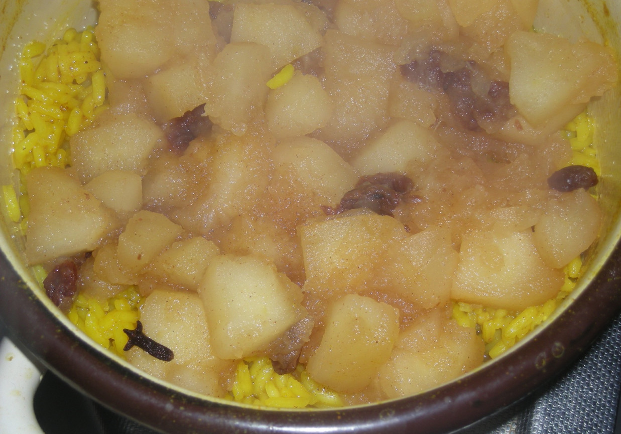 ryż curry z jabłkami foto