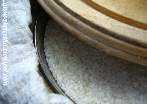 Fotografia przedstawiająca Ryż do sushi dla cierpliwych