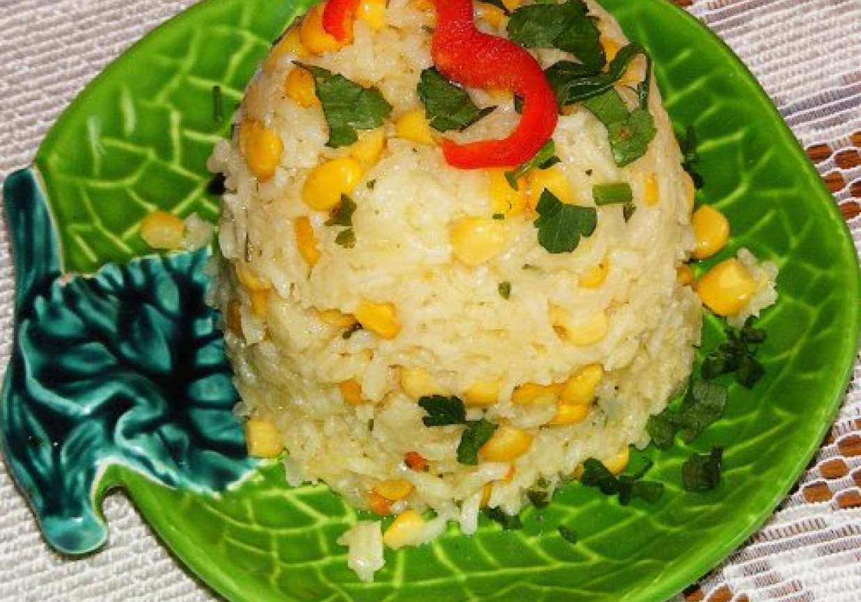 Ryż imbirowy z kukurydzą : foto