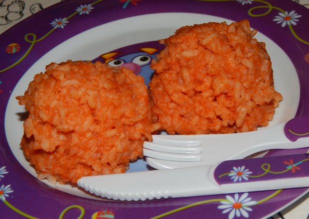 Fotografia przedstawiająca Ryż marchewkowo-pomidorowy