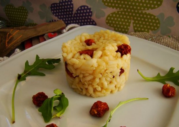 Fotografia przedstawiająca Ryż na czerwonym winie z jagodami inków