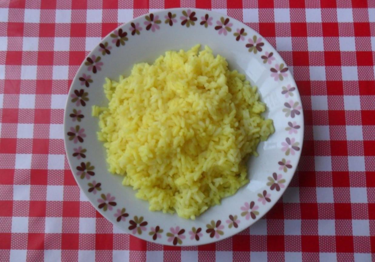 Ryż na kostce bulionowej foto