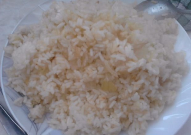 Fotografia przedstawiająca Ryż  na masełku czosnkowym