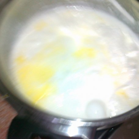 Krok 1 - Ryż na mleku z cynamonem i tartym jabłkiem foto