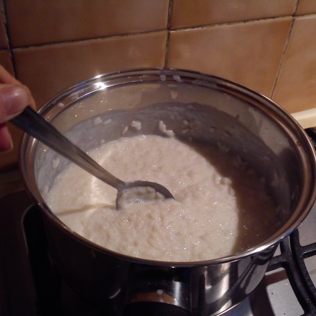 Krok 3 - Ryż na mleku z gruszkami foto
