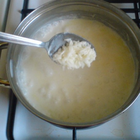 Krok 3 - Ryż na mleku z sosem wiśniowym foto