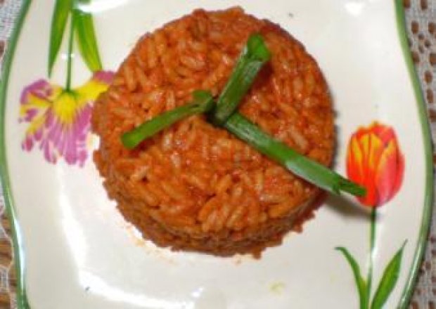 Fotografia przedstawiająca Ryż pikantny pomidorowy :