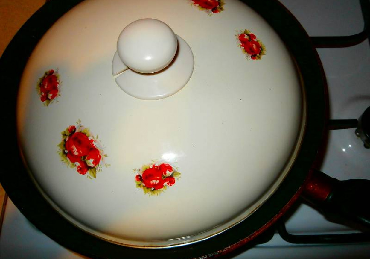 Ryż smażony z kurkami z tymiankowym akcentem. foto