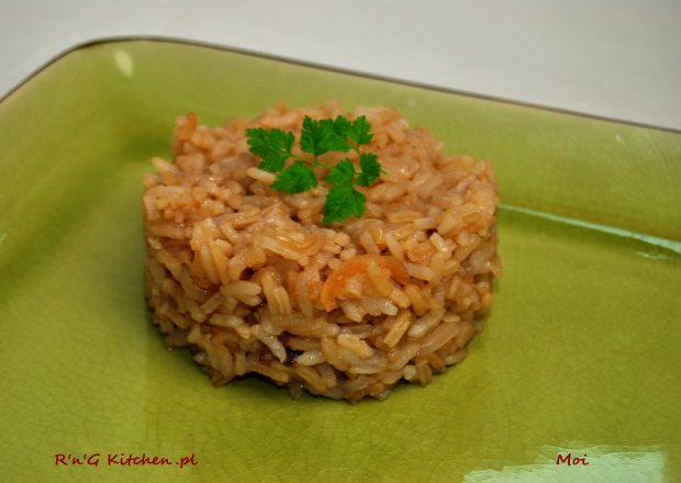 Fotografia przedstawiająca Ryż smażony z szalotką