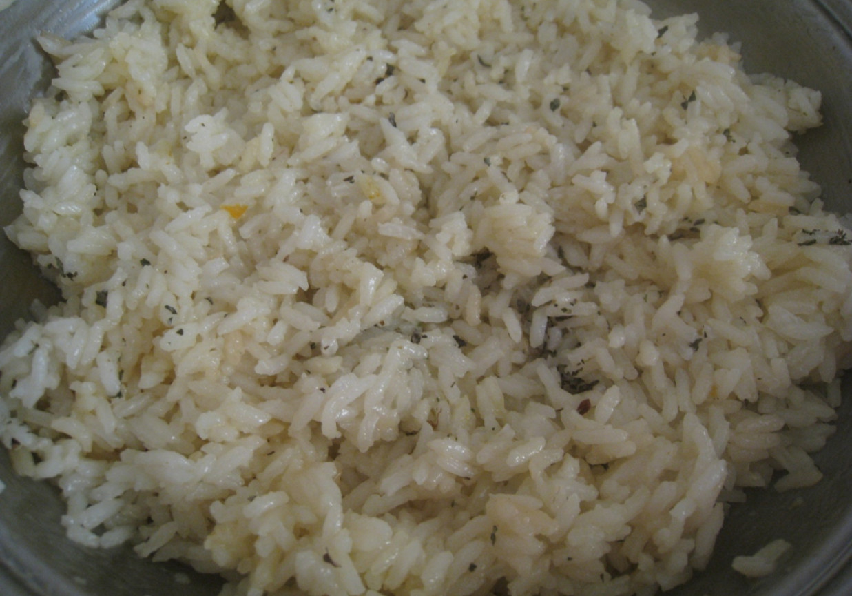 Ryż z bazylią foto