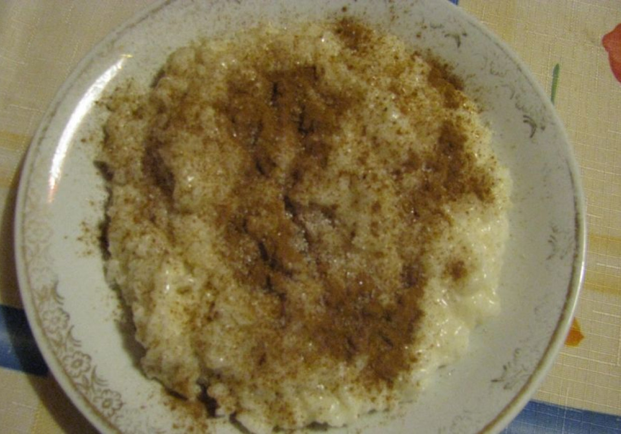 Ryż z cukrem i cynamonem foto