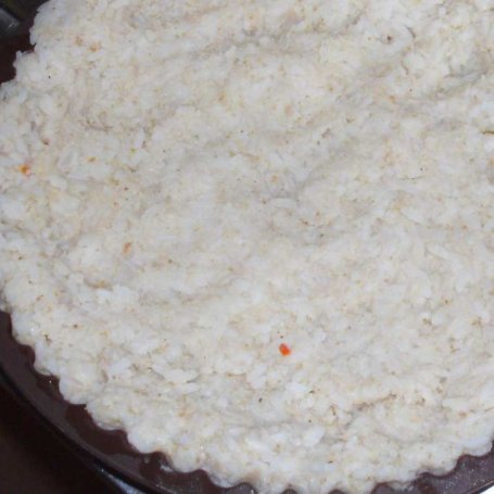 Krok 1 - ryż z kiełbasą,papryką,cebulą,serem pieczony foto