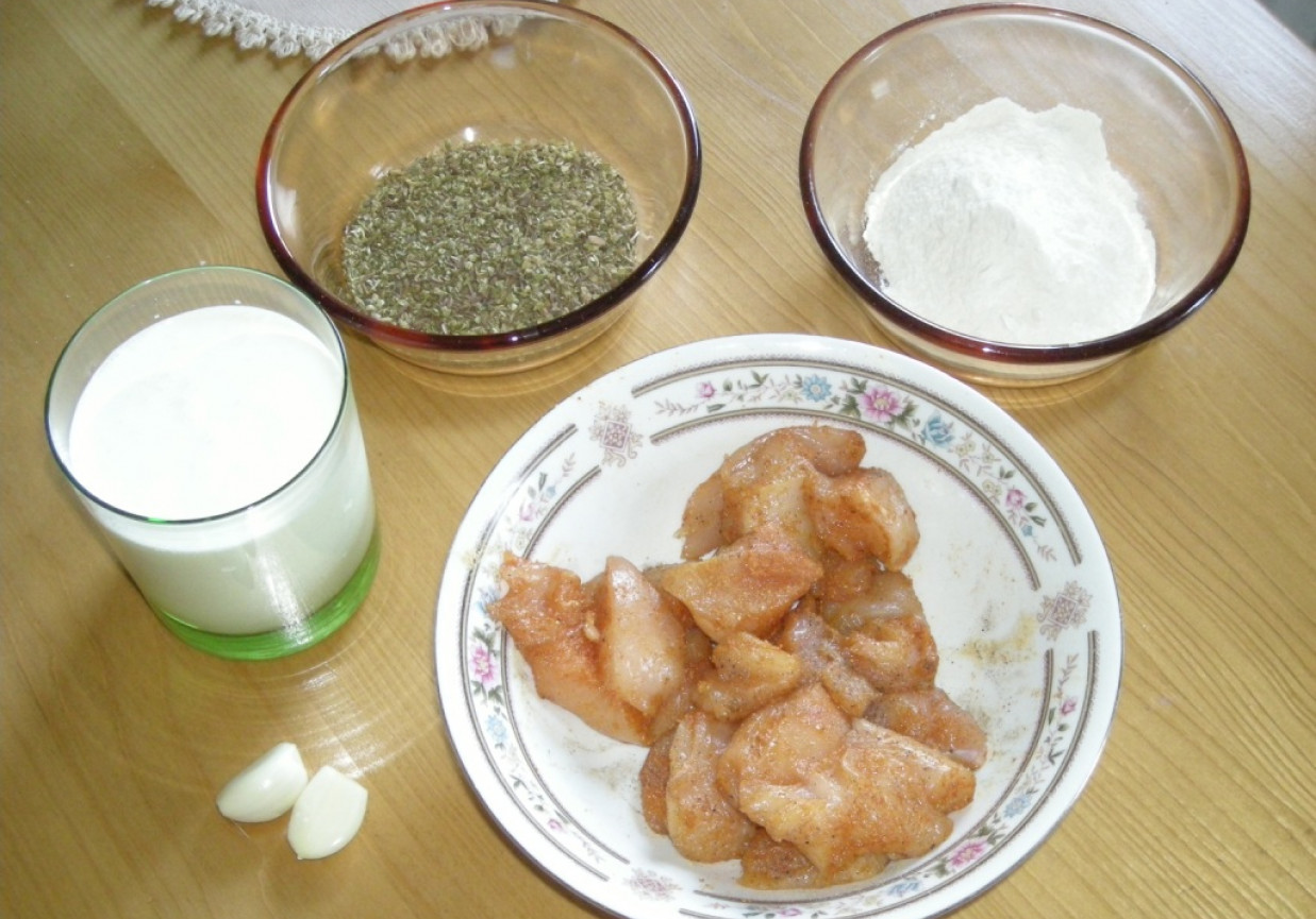 ryż  z kurczakiem w śmietanowo-ziołołowym sosie foto