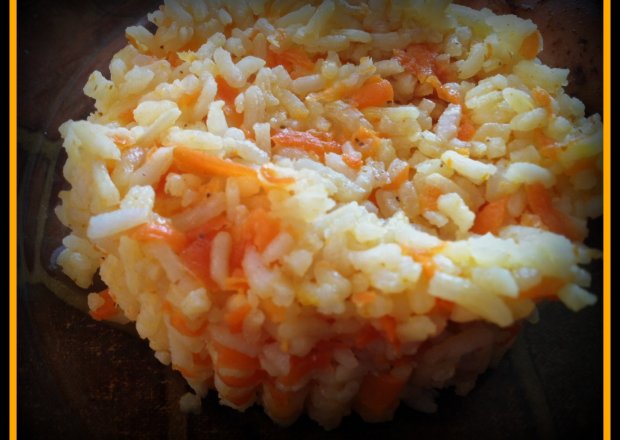 Fotografia przedstawiająca Ryż z marchewką