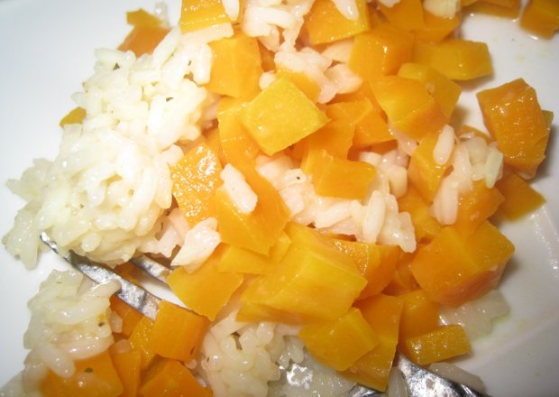 Fotografia przedstawiająca Ryż z marchewką