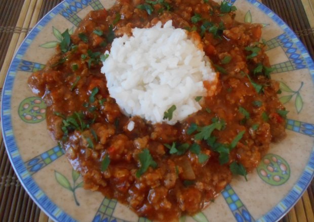 Fotografia przedstawiająca Ryż z mięsem mielonym