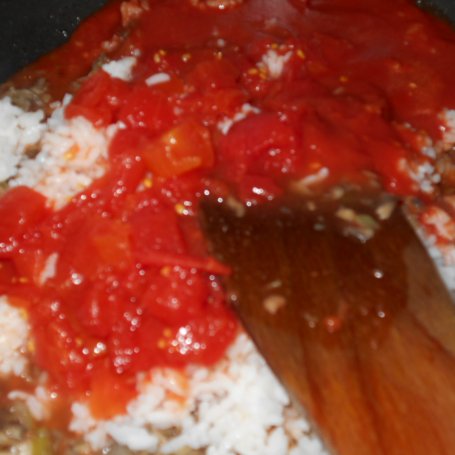 Krok 3 - Ryż z pieczarkami w pomidorach foto