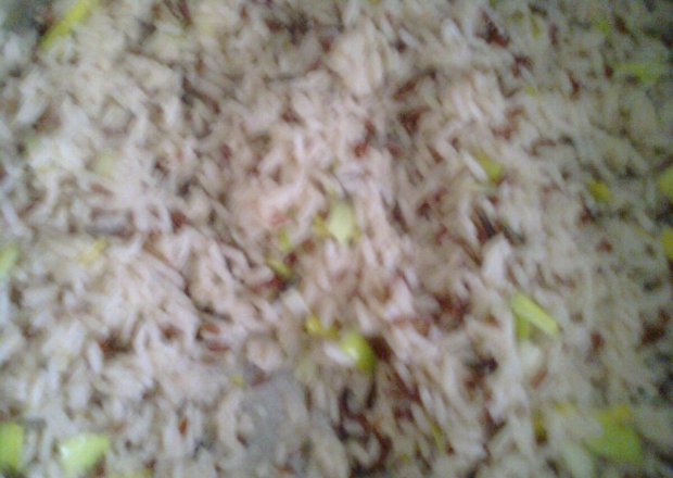 Fotografia przedstawiająca ryż z porem