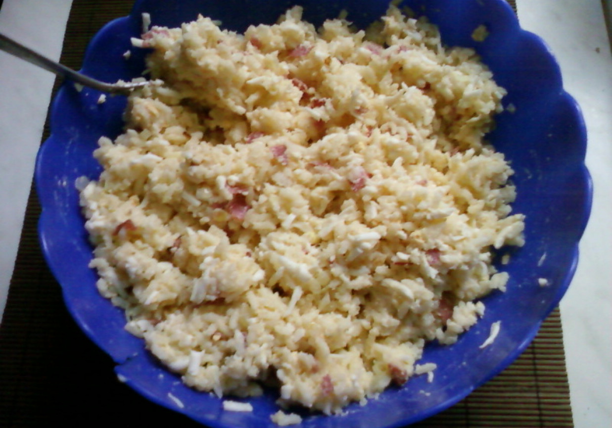 Ryż z salami i jajkiem foto