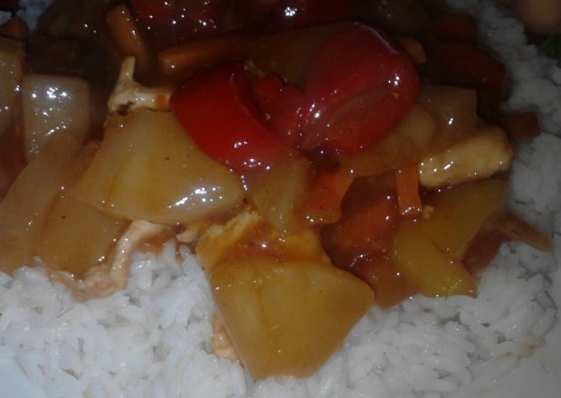 Fotografia przedstawiająca Ryż z sosem dla leniucha