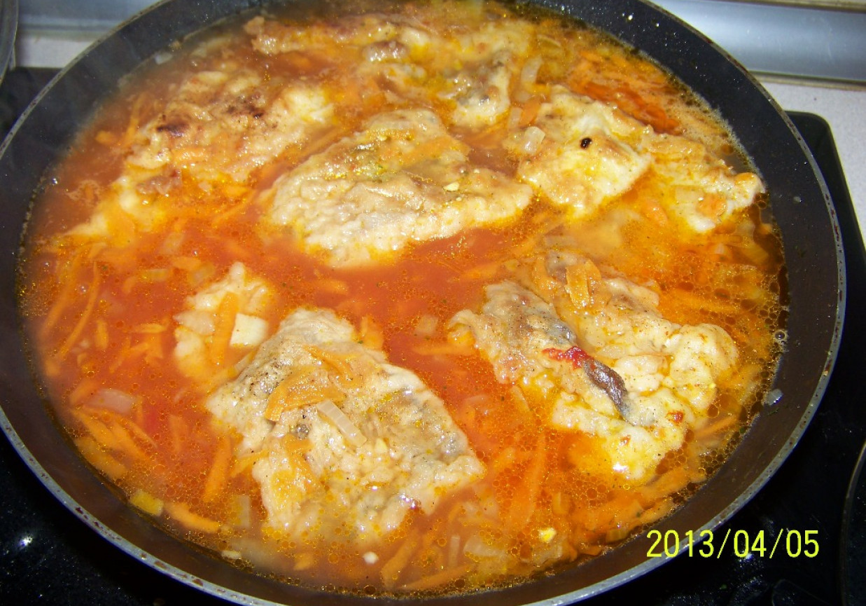 Ryż z sosem pomidorowo-rybnym foto