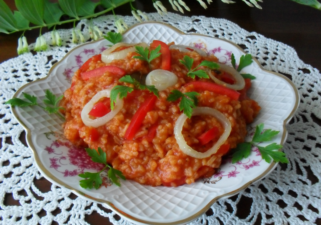 Ryż z sosem pomidorowym po indyjsku foto