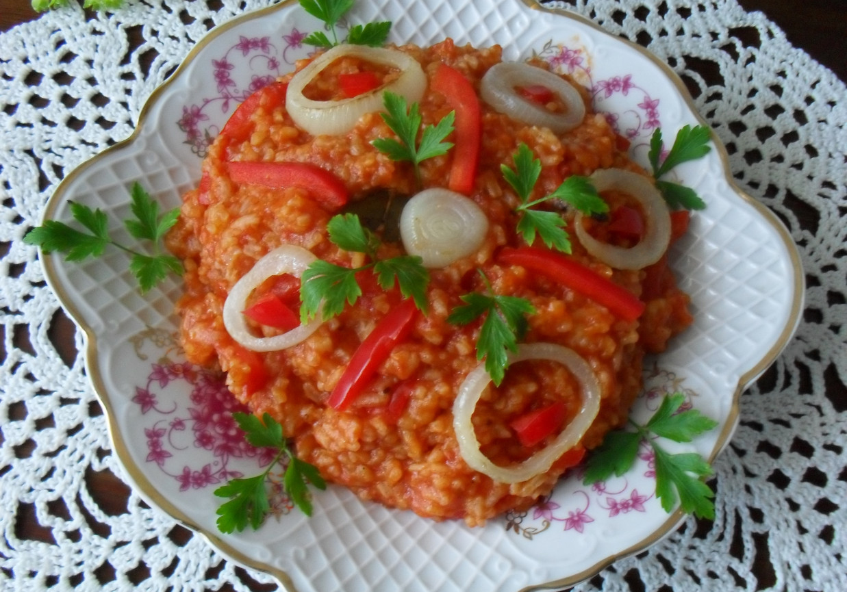 Ryż z sosem pomidorowym po indyjsku foto