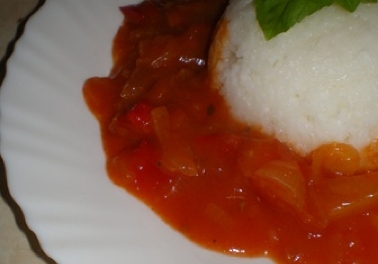 Ryż z sosem słodko-kwaśnym foto