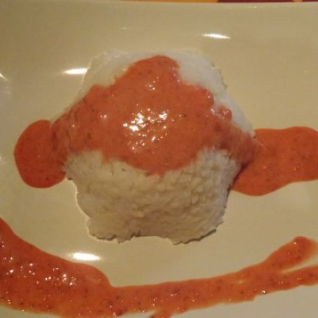 Krok 3 - Ryż z sosem truskawkowym foto