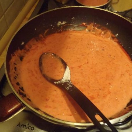 Krok 2 - Ryż z sosem truskawkowym foto