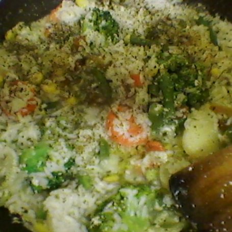 Krok 4 - ryż z warzywami i rodzynkami foto