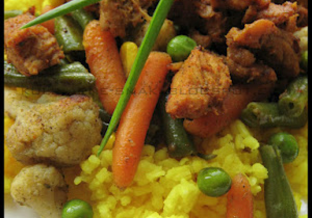 Ryż z warzywami i schabowym gyrosem foto