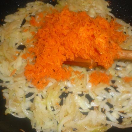 Krok 2 - Ryż z warzywami i sosem sojowo-grzybowym foto