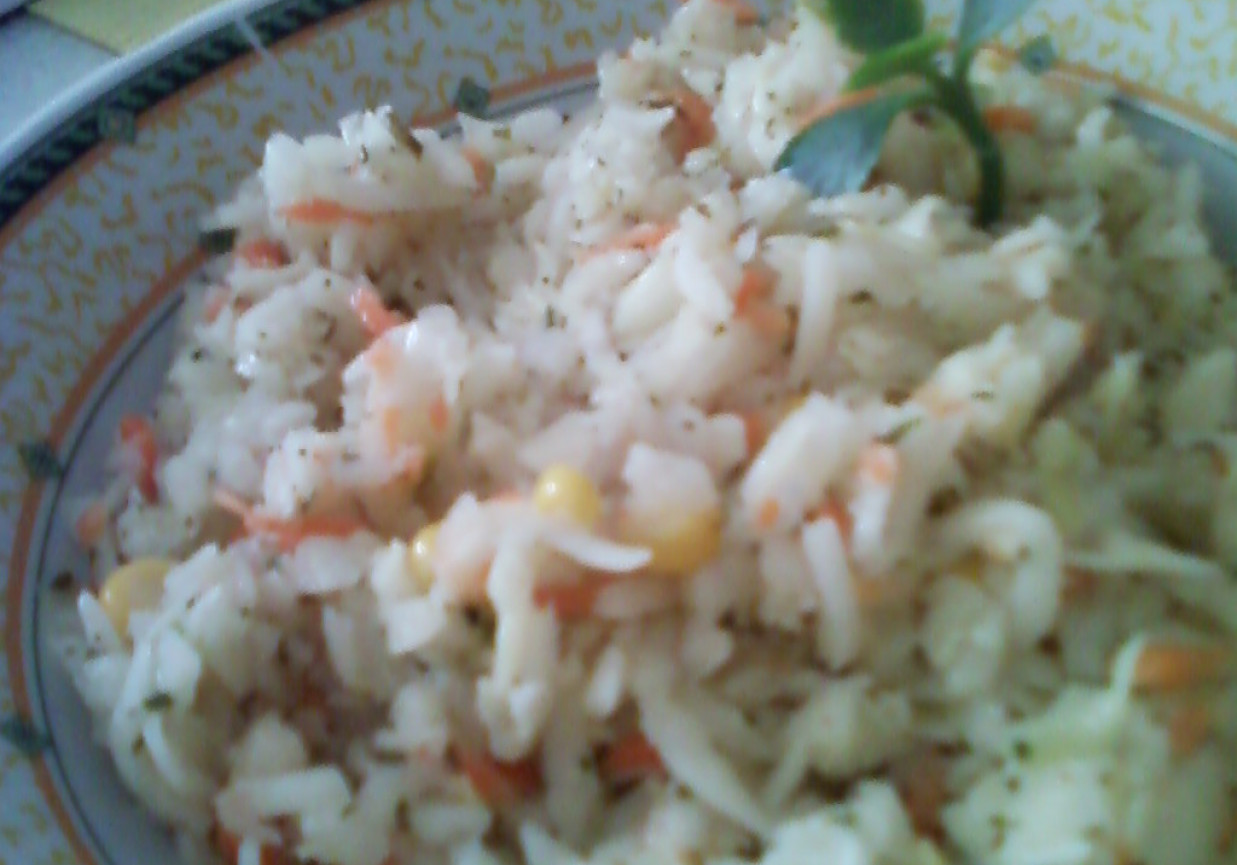 Ryż z warzywami na ziołowo foto
