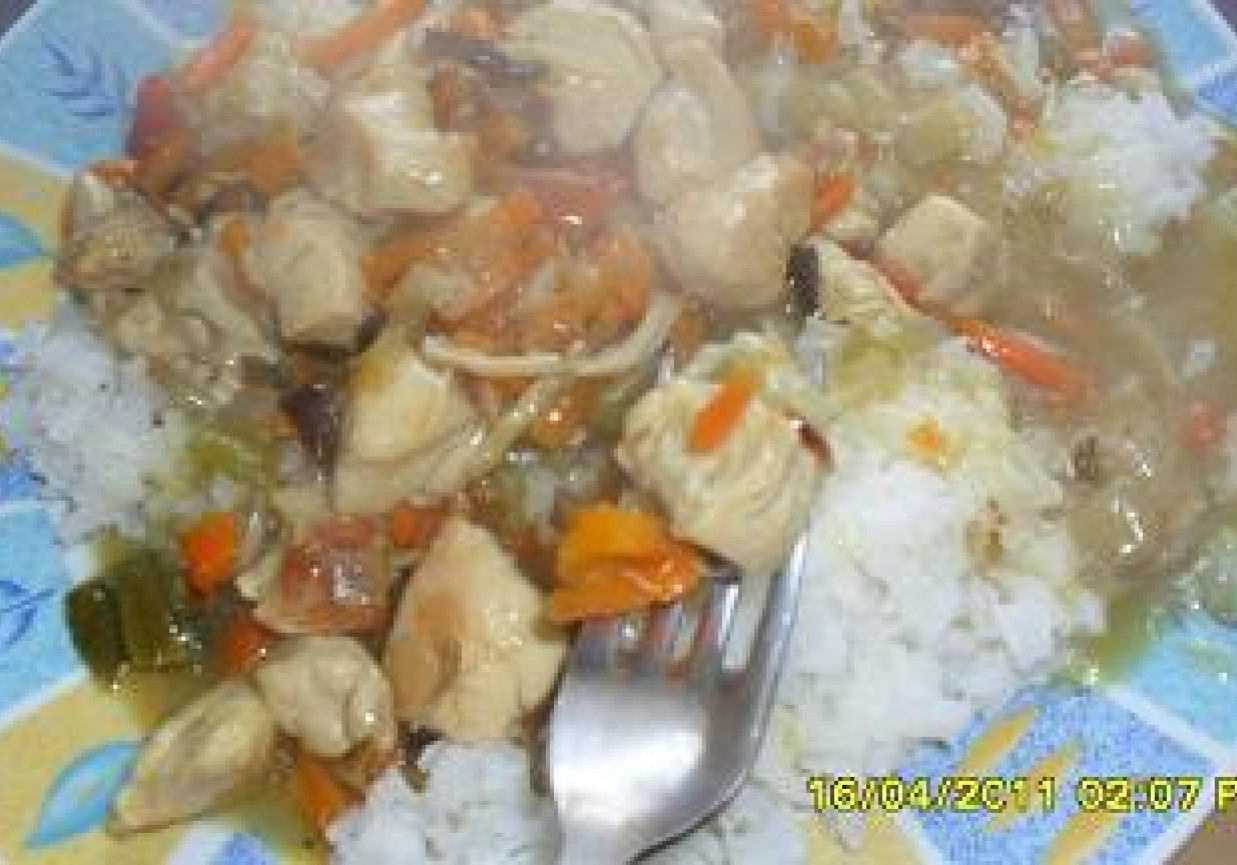 ryż z warzywami. foto