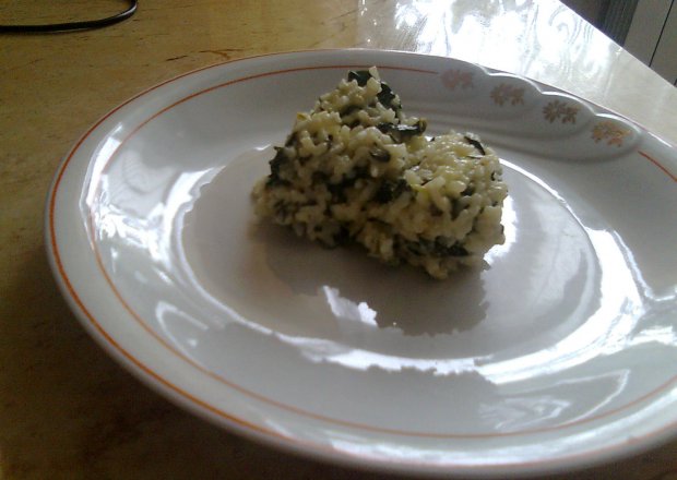 Fotografia przedstawiająca ryż ze szpinakiem