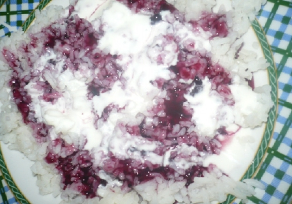 Ryż ze zmiksowanymi owocami foto