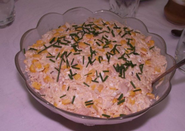 Fotografia przedstawiająca Ryżowa sałatka ala gyros z selerem konserwowym