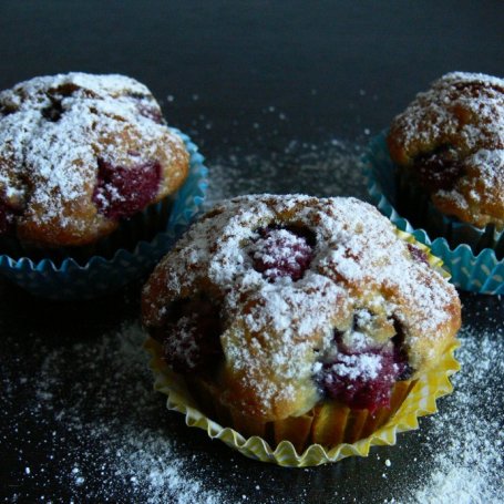 Krok 5 - Ryżowe muffinki z malinami foto