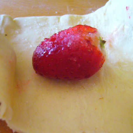 Krok 1 - Sakiewki owocowe z ciasta francuskiego foto