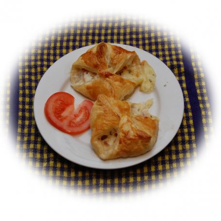 Krok 7 - Salami  z serem w cieście francuskim foto