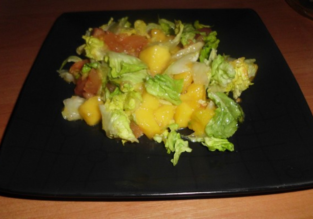 Sałata rzymska z mango foto