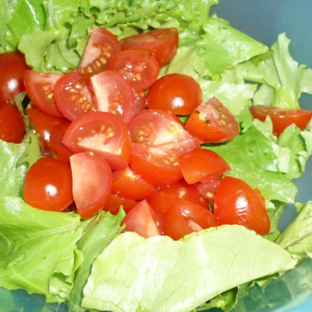 Krok 2 - Sałata z arbuzem i pomidorami foto