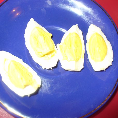 Krok 5 - Sałata z brokułem i jajkiem foto
