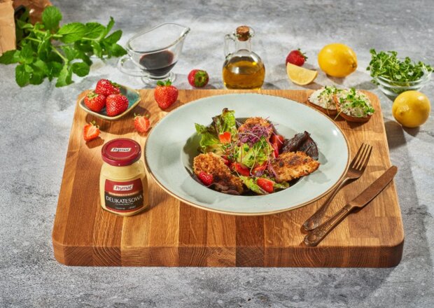 Fotografia przedstawiająca Sałata z kurczakiem i truskawkami, DS XXIII, odc. 6