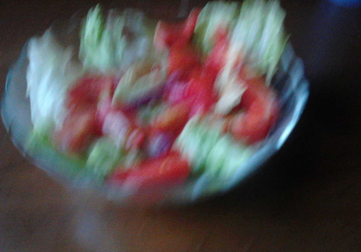 Sałata  z pomidorkami i papryką foto