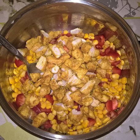 Krok 3 - Sałatka curry z kurczakiem i ryżem foto