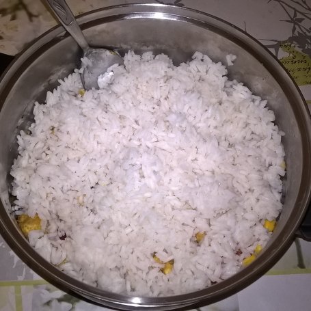 Krok 4 - Sałatka curry z kurczakiem i ryżem foto