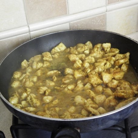 Krok 1 - Sałatka curry z kurczakiem. foto